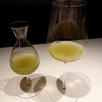 AKI NAGAO - お口直しの冷たい煎茶