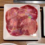 焼肉ライク - 牛タン＆匠カルビ＆ハラミセット（200g） ¥1,480→1,280 の牛タン