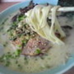 一番星 - この系統のラーメンによくある中麺