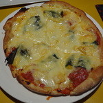 Bar Dondada - 6月16日　新玉葱とパプリカのピザ