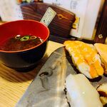 鮨とSAKE 茶屋町Marry - やっぱり赤出し！