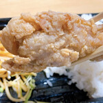 Fujiya Karaage - カリッとジューシーですが
                        ニンニクが強烈！！