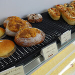 トシ・ヨロイヅカ - 