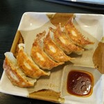 五味八珍 - 焼き餃子（250円）