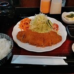 ハングアウト - とんかつ定食