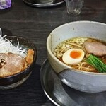 麺屋 番 - ネギチャーシュー丼と醤油ラーメン(細麺)