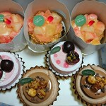 GRUN - 桃のパイ×タルトプラリネ×タルトブリオット