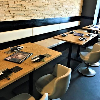 モダン海鮮遊色_2