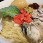 塩そば専門店 桑ばら - 低温調理牡蠣とオイスターリーフの冷やし潮そば