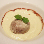 ヴァン・ド・レーヴ - ピスタチオクリームとチョコレートのソルベ(840円)