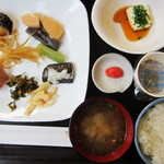 スカイロード - 和食系のおかずがいっぱいあるんで嬉しいです