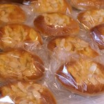 ブーランジェリー セイジアサクラ - パン棚