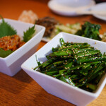 在市 - チャンジャとニラ、ナムル