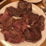 大衆焼肉 - 豚タン320円
