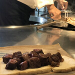 ステーキ・慶 - お肉が焼けましたぁー