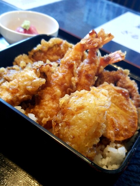 かおる - 太子堂（食堂）の写真