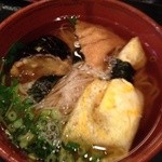 梅八 - 細雨。そうめんのような、ノド越しのいい細いうどん。