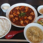 辣醤中華 味くら - 山椒麻婆豆腐定食 880円 + 税