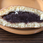 どら焼き専門店 嘉祥庵 - 嘉祥どら焼きの断面