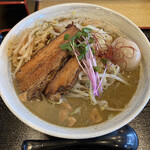 らーめん仙代 - スモークニボパイタンG
麺は太麺です