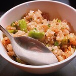 麺や すずらん亭 - 肉から抽出したオイルを使ったガーリックライス