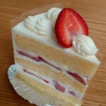 由香里絵 - スペシャル苺ショートケーキ(税込480円)