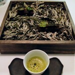 Installation Table ENSO L'asymetrie du calme - 