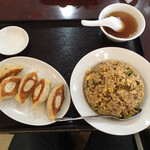 独一処餃子 - 炒飯定食７７０円＋炒飯大盛り１１０円