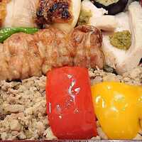 鳳 - 赤坂焼鳥 鳳 @赤坂 鳳弁当 ささみ・そぼろなど