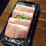 Sumibiyakiniku Jujuan - 最初に来たお肉☆
                        プレミアムコースのサービスらしいです。