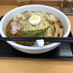 らーめんどんぐり - ワンタンめん大盛り、900円＋150円。