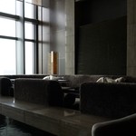 マンダリンバー - ソファー席。後から3組来て、席が埋まりました。