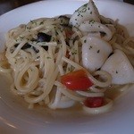 PASTAVOLA - ヤリイカとオリーブ