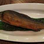 仏蘭西料理 やおら料理店 - 豪快です・・鮎のコンフィ（￥１３００）（￥