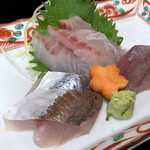 まる清 - 鯛あらだき定食（刺身）