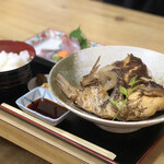 まる清 - 鯛あらだき定食