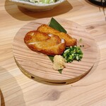 串と煮込みの元祖居酒屋 個室 門限やぶり - さつま揚げ