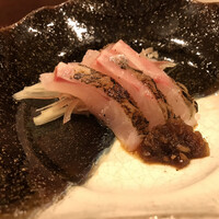 鮨 かの - 勝浦の黒むつ、焼刺し、玉ねぎぽん酢◎