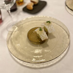 カーサ カルマ - 七尾のアオリイカ炙り　焼き茄子白バルサミコ　和出汁のジュレ