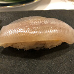 味乃しゅうか - ししゃもの握り。カラスミ挟んでます。