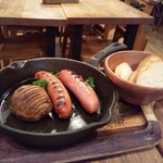 ワイン×チーズ料理専門店 チーズチーズカフェ - 