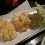 あぶり五六八 - トウモロコシと海老のかき揚げ　おいちい～