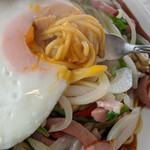 スパゲティハウス　ポッケ - 黄身を崩して･･･コクが出て旨いよね