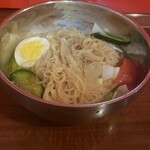 Pusan Ya - 冷麺(麺登場)