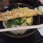 手打十段 うどんバカ一代 - しょうゆうどん(冷・小)＋ちく天