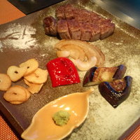 ステーキハウス オリエンタル(神戸メリケンパークオリエンタルホテル) - ⑤焼野菜とステーキ