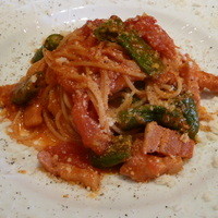イル ビッライオ - パンチェッタとしし唐のトマトソーススパゲティ