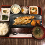 ネギ塩サーモン定食