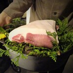 レフェルヴェソンス - メインの肉料理、今帰仁アグー豚