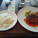 ジョナサン - ご飯にします